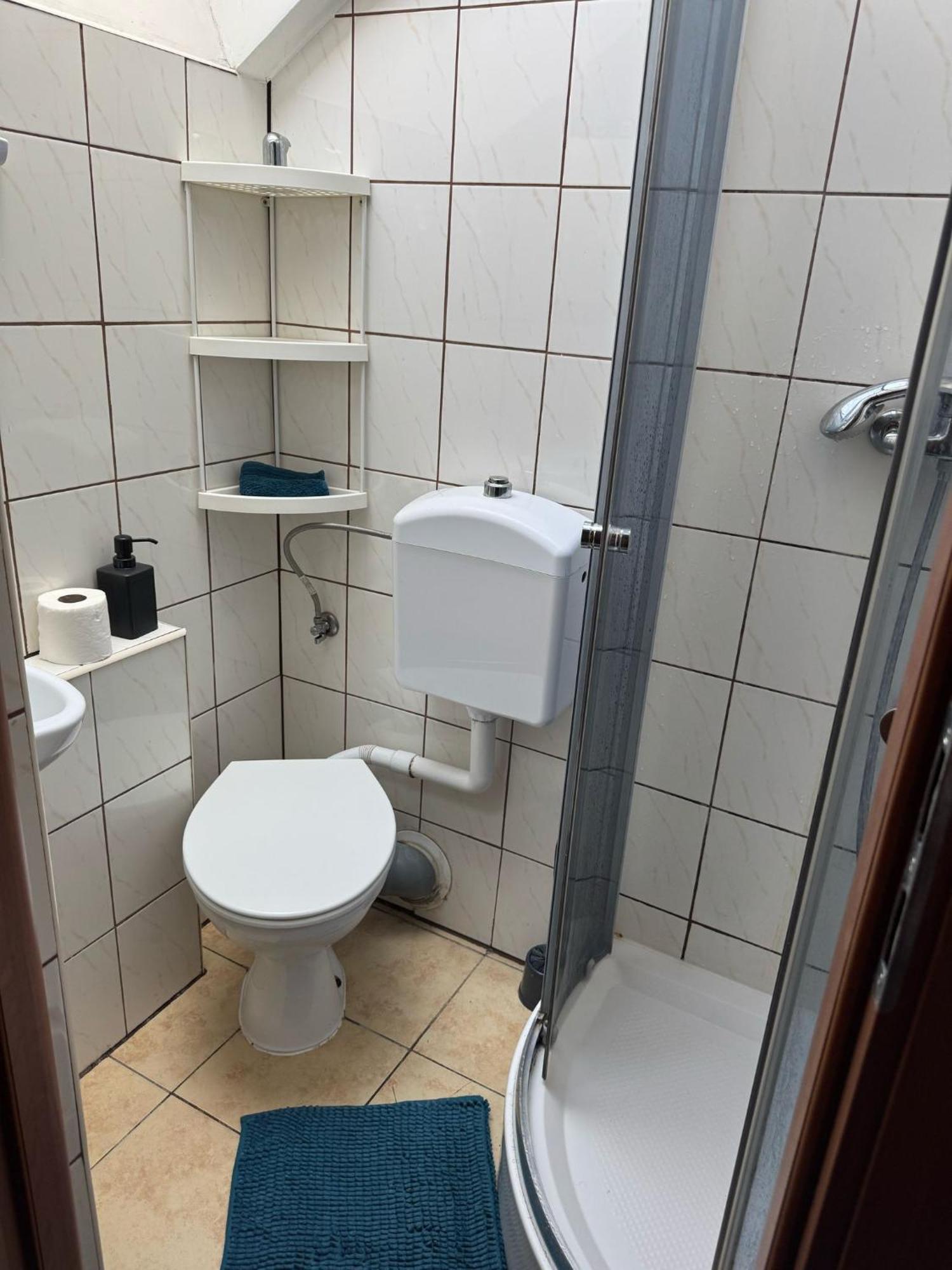 Pensjonat Stacja Pokoje Do Wynajecia *